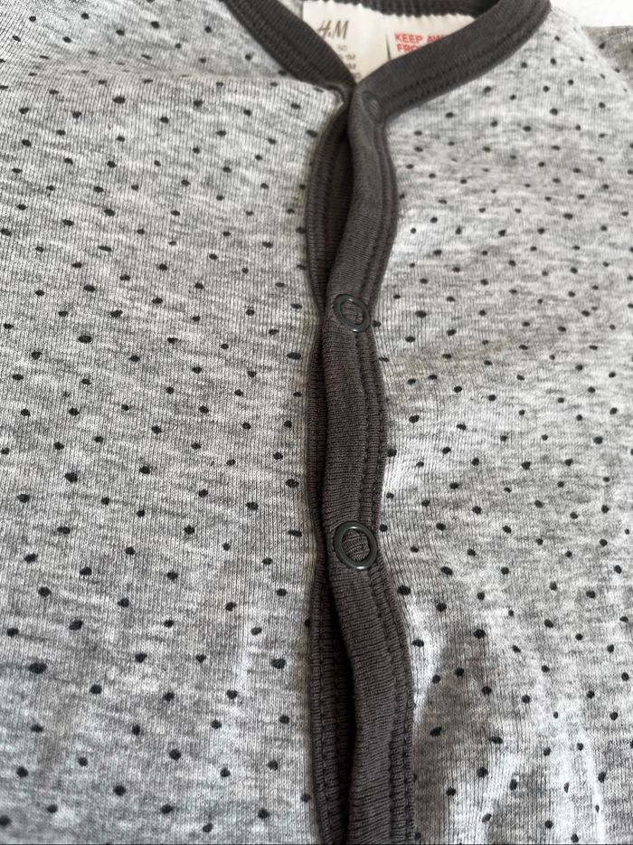Pyjama sans pieds léger 1 mois - photo numéro 3