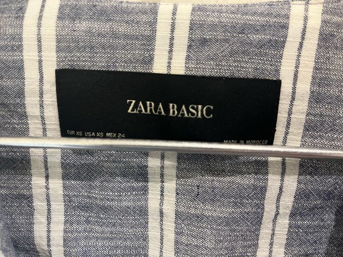 Veste à rayures et manches volantes détails dentelle zara taille XS/34 - photo numéro 3