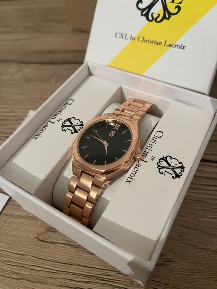 Montre femme - photo numéro 7