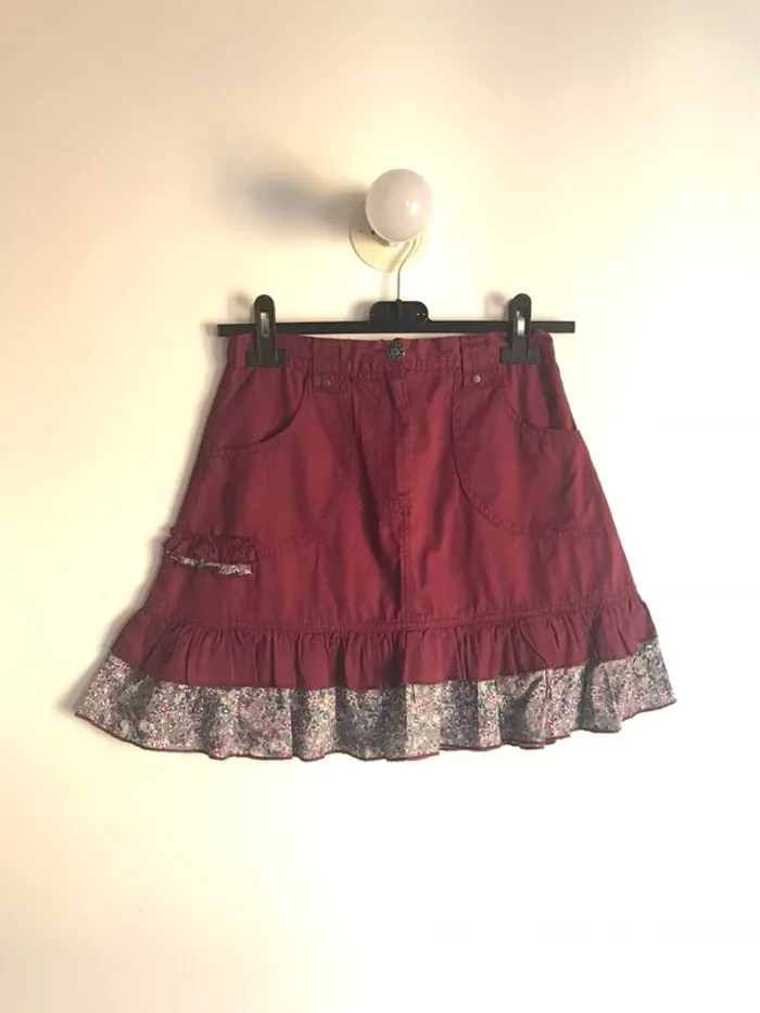 Jupe 10 ans bordeaux à volants