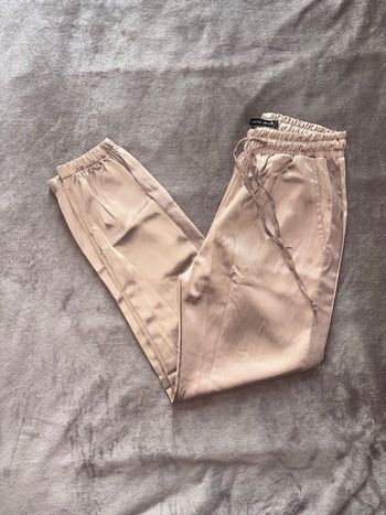 Pantalon beige femme Jean Louis François taille S couleur beige en très bon état.
