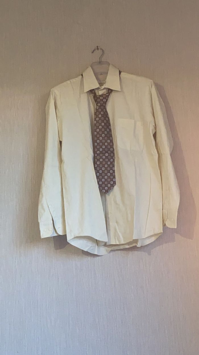 Chemise C&A avec cravate Brice
