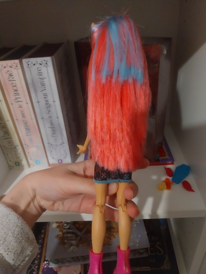 Poupée Howleen Wolf Monster High Café Torreur Creepateria Mattel - photo numéro 5