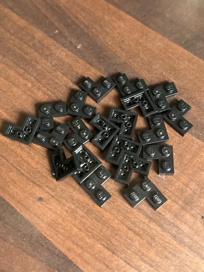 20 Plate Lego 2 x 2 Corner ref 2420 Black