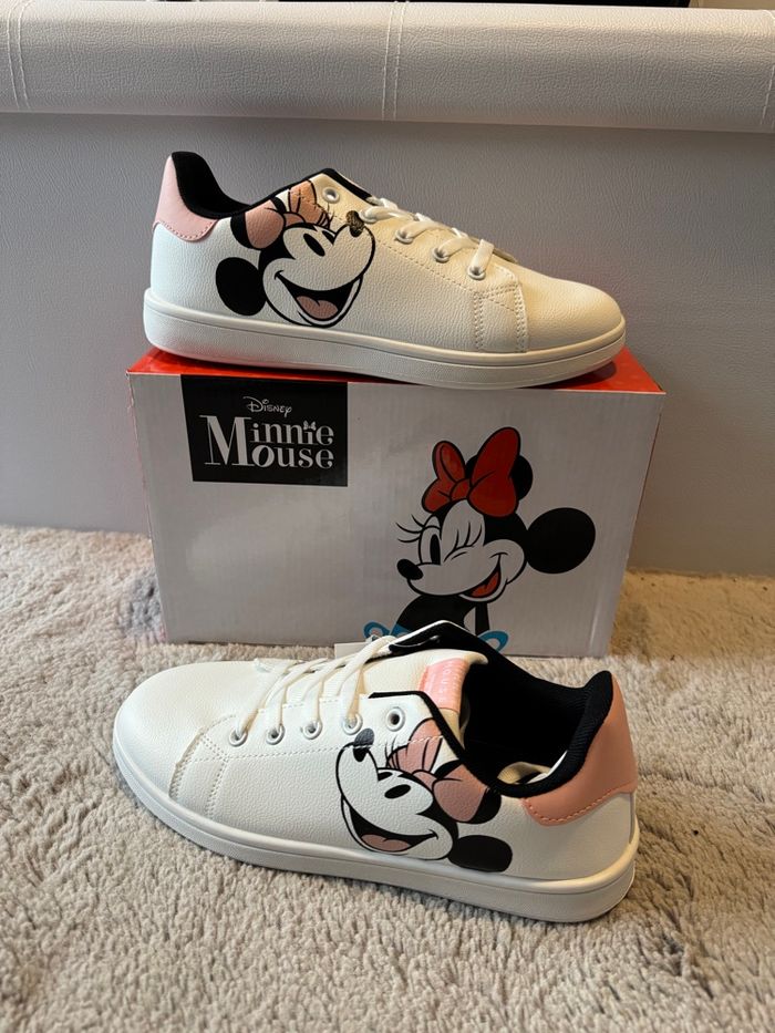 Basket Minnie mouse taille 39