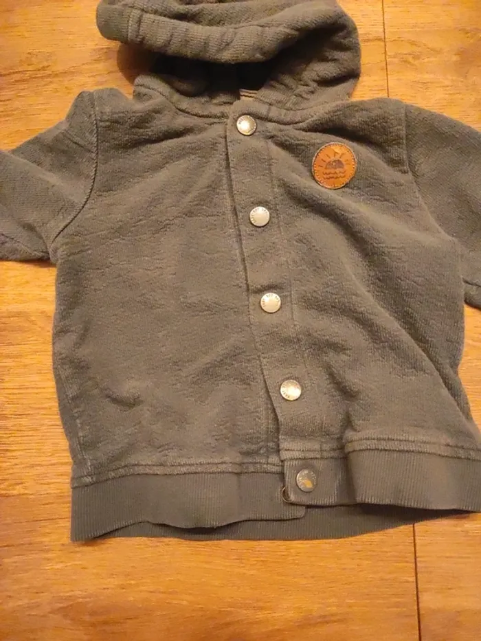 Lot gilets 18 mois - photo numéro 4