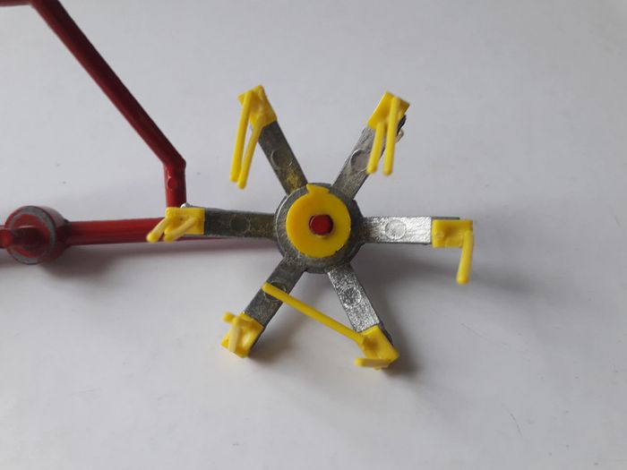 Faneuse Yaxon - photo numéro 4