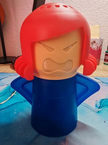 Bonhomme nettoyeur de micro-ondes