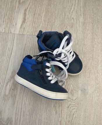 Chaussures montantes, marque Obaibi taille 20 neuve Zip sur le côté Okaidi