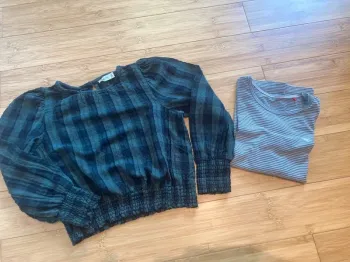 8 ans - Set de 2 pièces - 1 blouse et 1 t-shirt manches longues