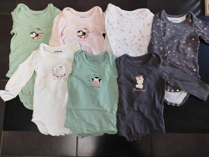 Lot 7 bodys manches longues