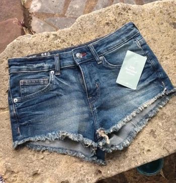 Short H&M court