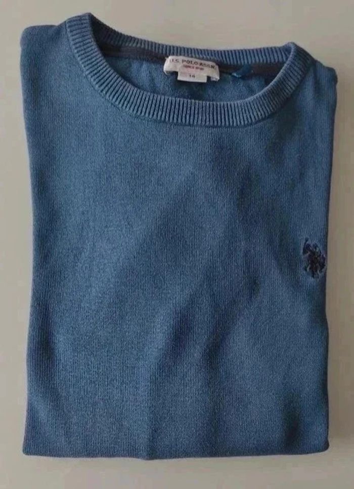 15 € Pull manches longues 14 ans