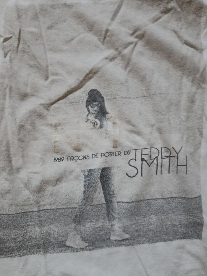 Tee shirt marque teddy Smith taille 10 ans - photo numéro 2