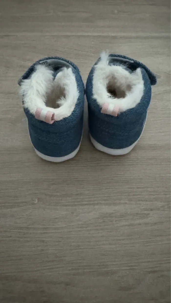 Chaussures bébé 3/6 mois - photo numéro 3