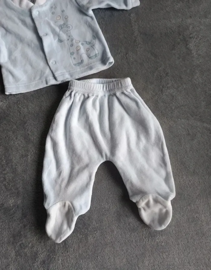 Ensemble pyjama taille 0 mois - photo numéro 3