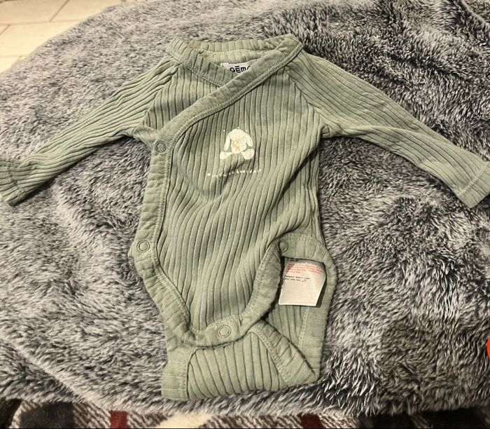 Lots trois bodies - photo numéro 3