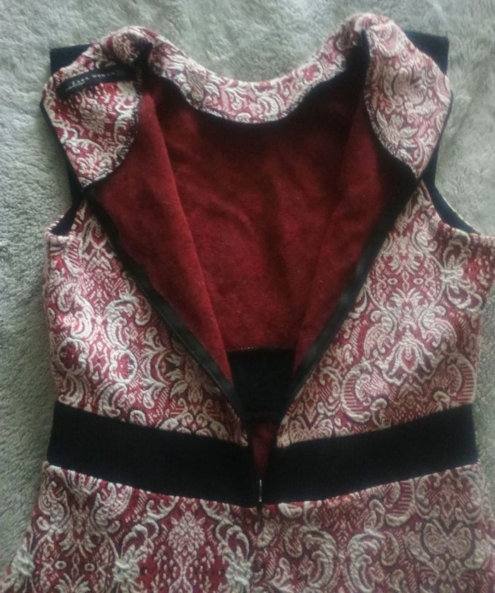 Robe zara rouge blanche et noir manches courtes XS - photo numéro 6