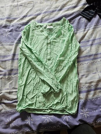 Haut manche longue vert clair