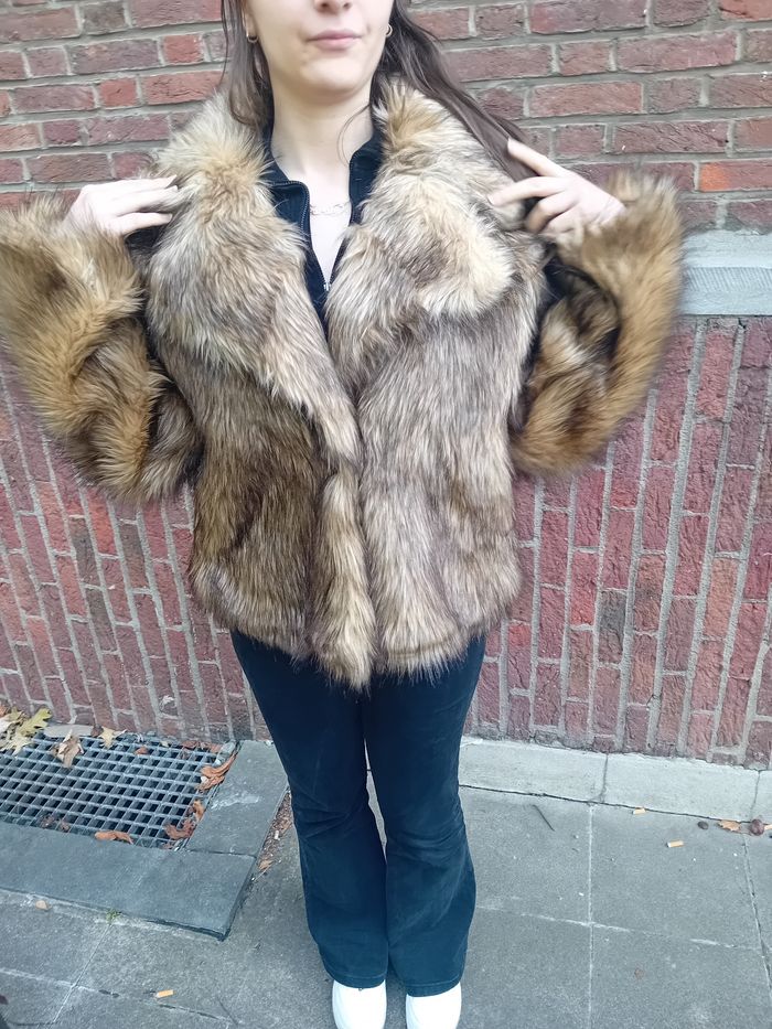 Veste en fausse fourrure - photo numéro 3
