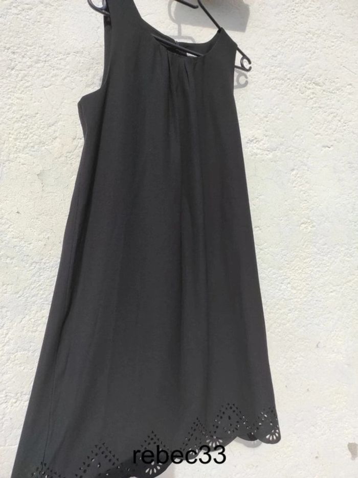 Robe  noir sans manches