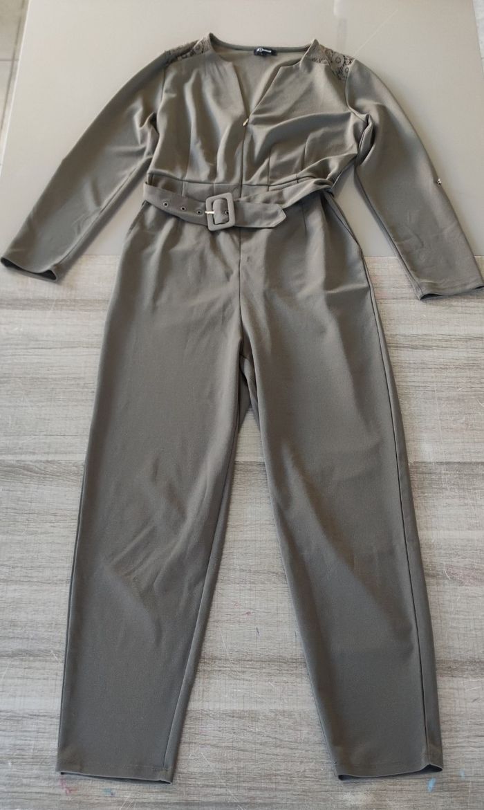 Combinaison femme Squitos taille 38 verte chic ceinturée très bon état - photo numéro 4