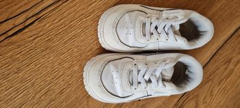 Baskets Puma taille 25