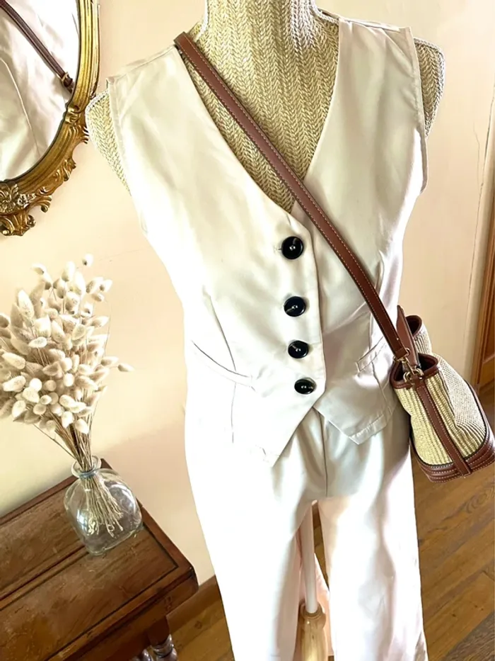 Sublime Ensemble Élégant Écru Neuf - Top & Pantalon - Taille S/M - photo numéro 5