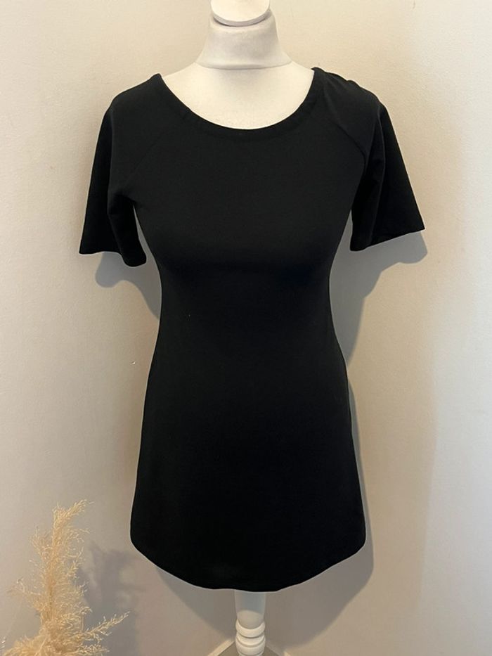 Robe noire cintrée Zara S