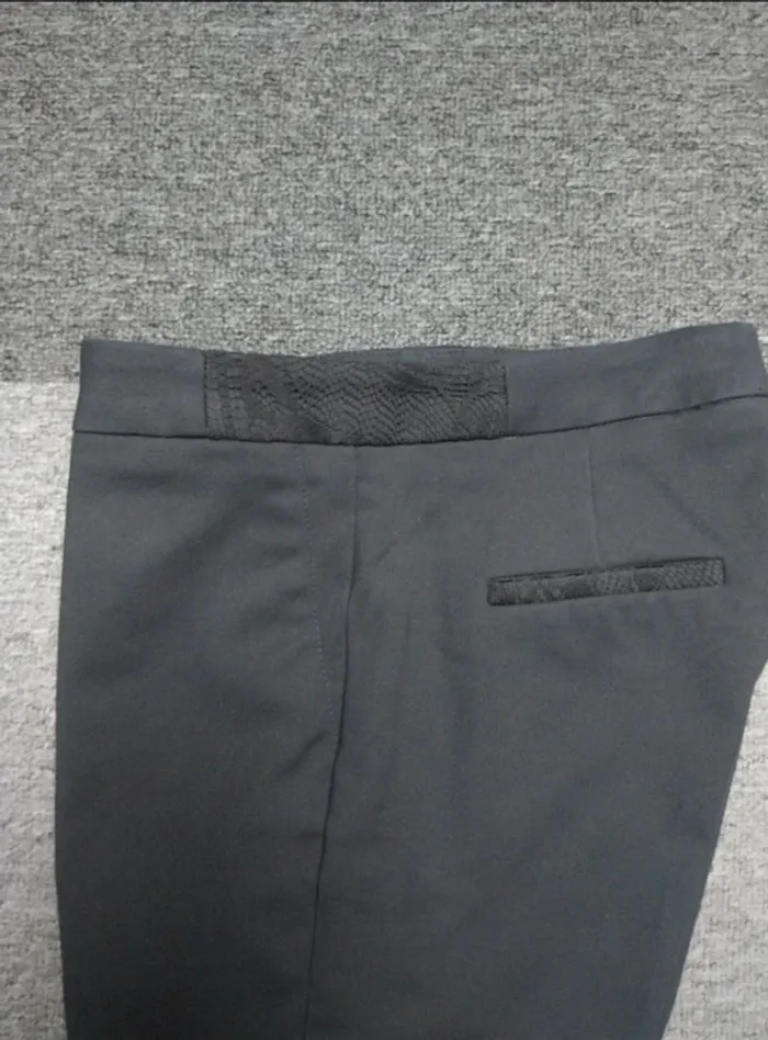 Pantalon de costume / à pli noir - coupe flare - photo numéro 2