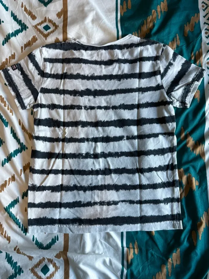 T-shirt 8 ans - photo numéro 2