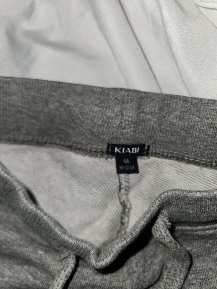 Pantalon jogging gris taille 4 ans - photo numéro 2