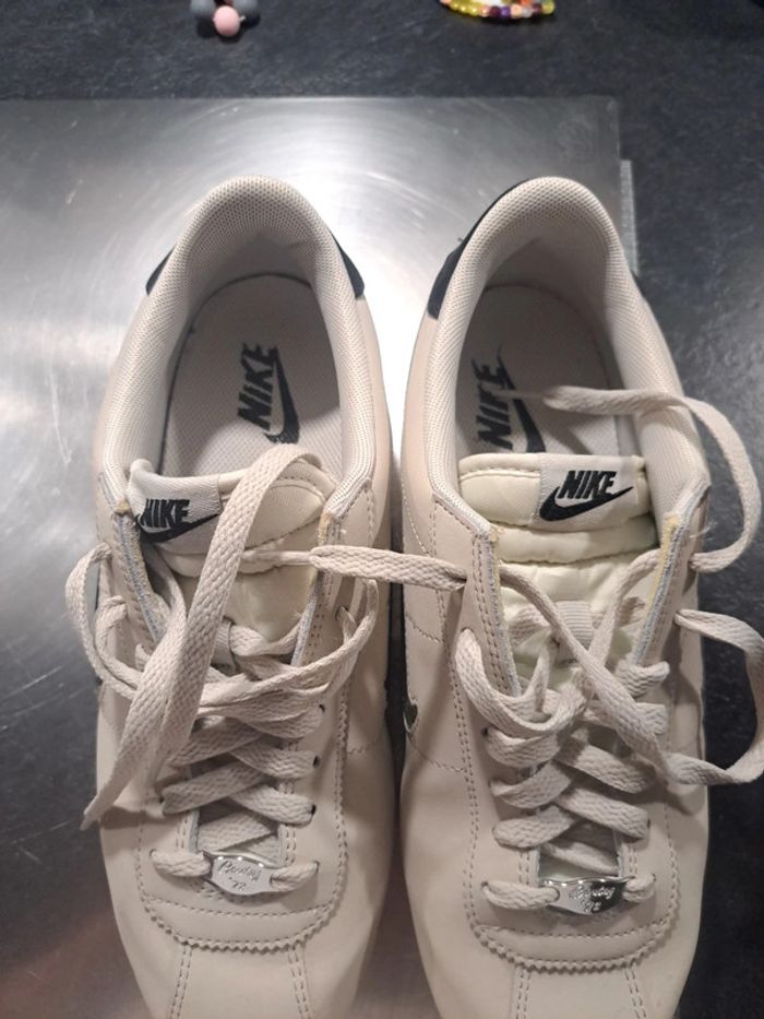 Chaussures nike cortez  taille 41 - photo numéro 5