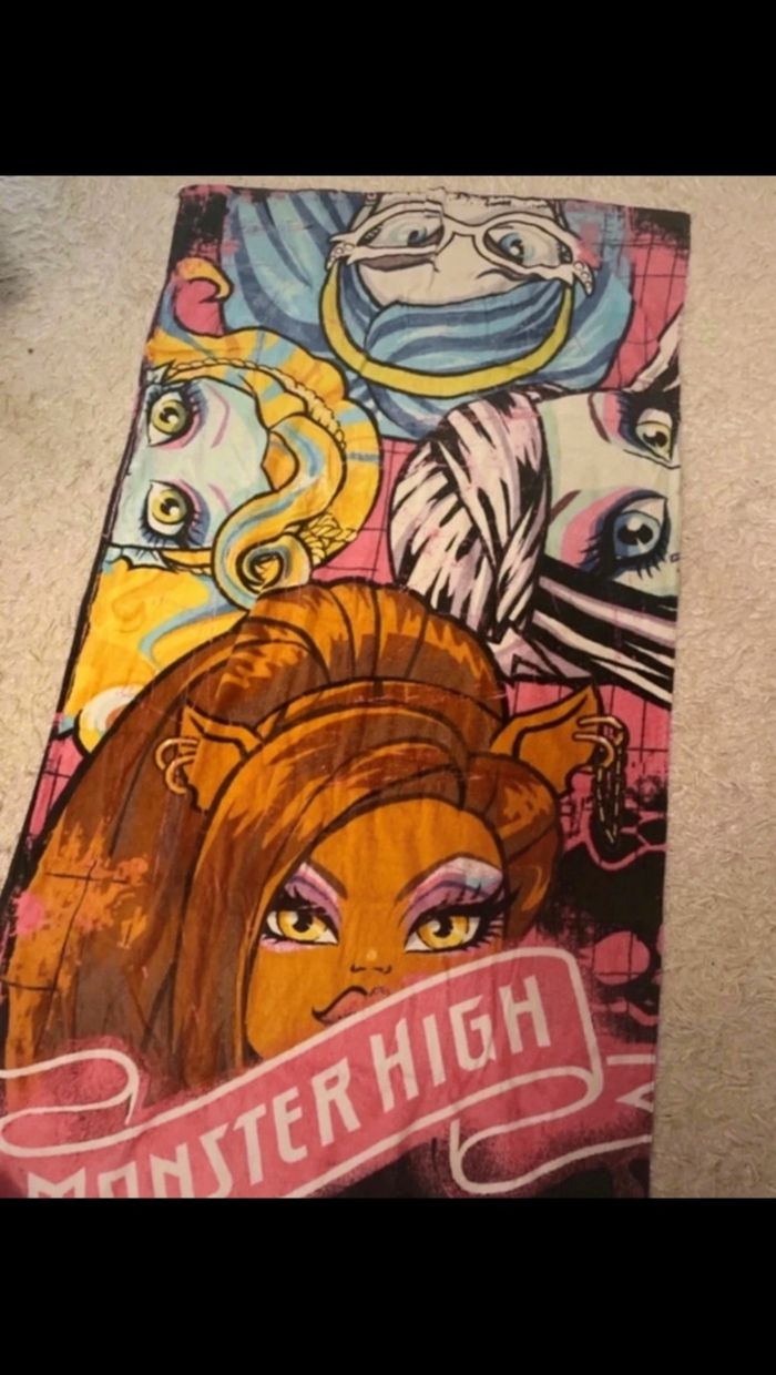 Lot ou à l'unité serviettes "Monster high" 100% coton comme neuves - photo numéro 4