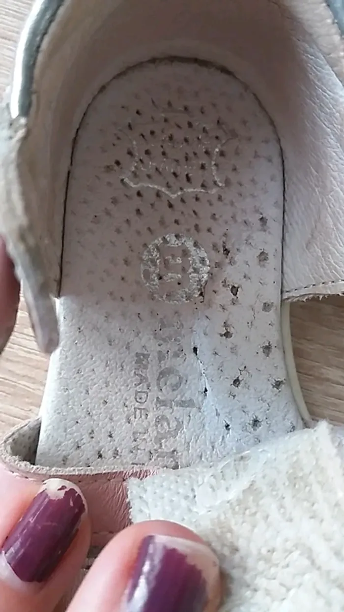 Sandales orteils nus taille 20 - photo numéro 5