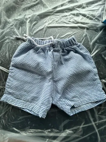 Short à rayures bleu