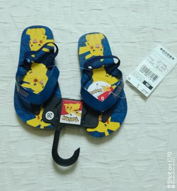 Pokémon picatchu tong claquettes 26