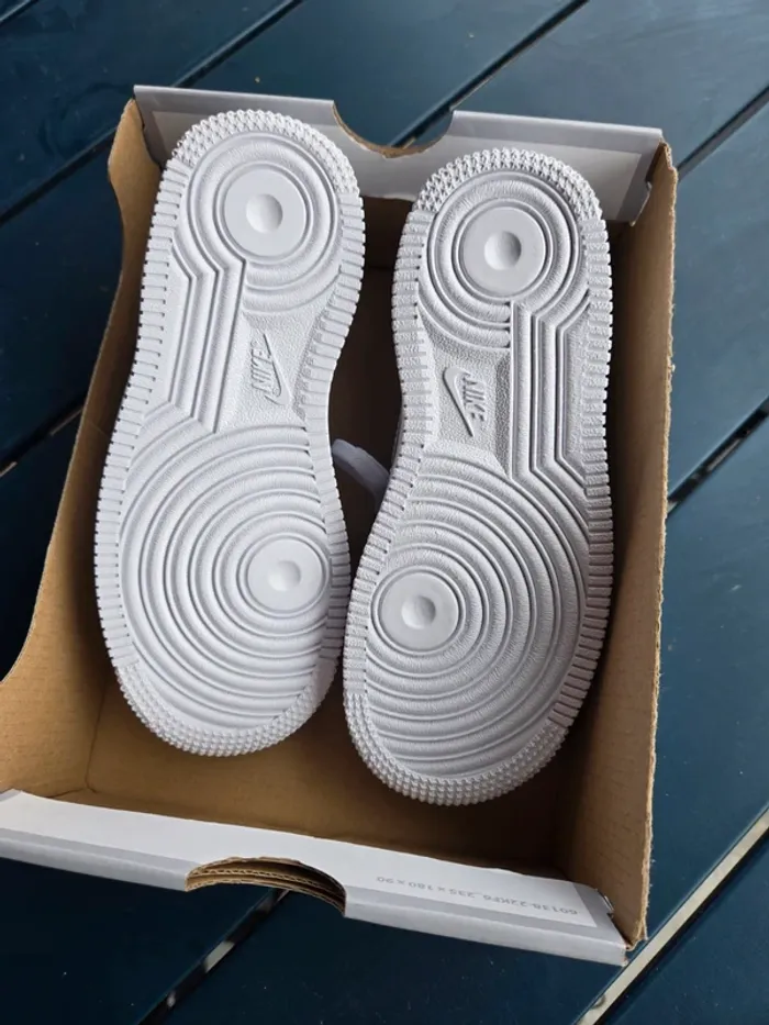 Nike force 1 blanche taille 31 neuves - photo numéro 8
