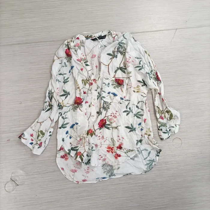 12 tops taille S Chemise Tshirt top Très bon état  LOT014 - photo numéro 7