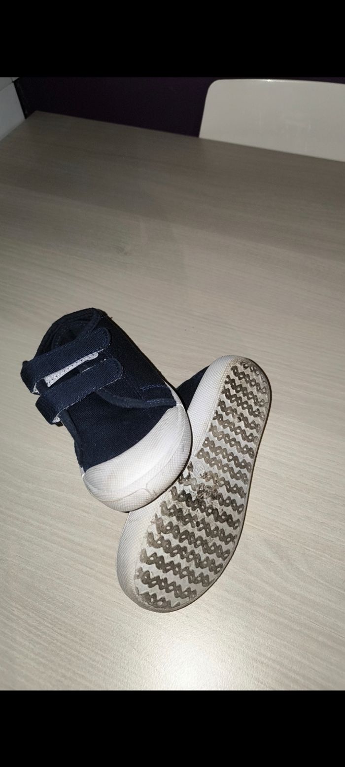 Basket bleu marine taille 25 - photo numéro 2