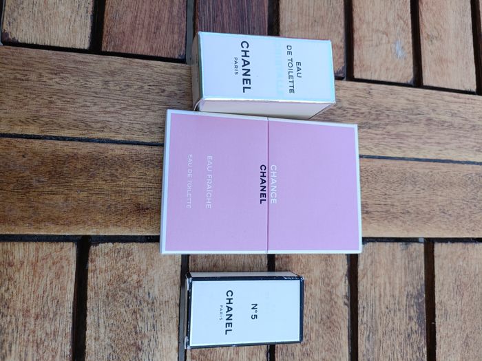 LOT DE 3 MINIATURES CHA NEL UNE DE 1,5ML, UNE DE 4ML ET UNE DE 4,5ML