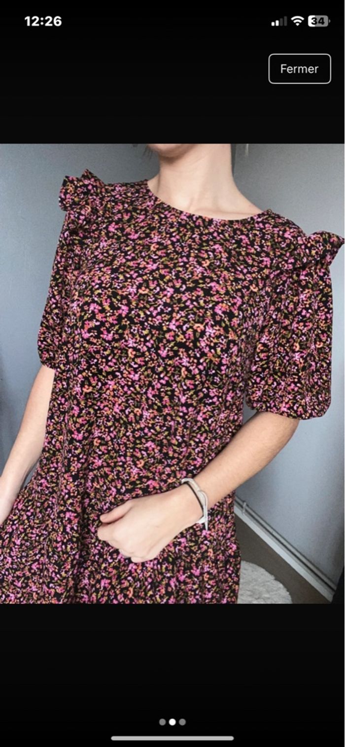 Robe noir à fleur rose h&m taille s