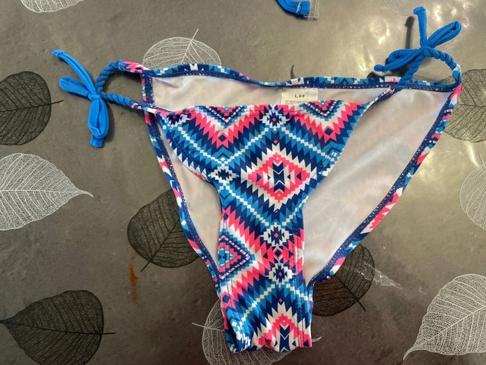 emble maillot de bain 2pc bleu rose et blanc La Halle 10 ans - photo numéro 2