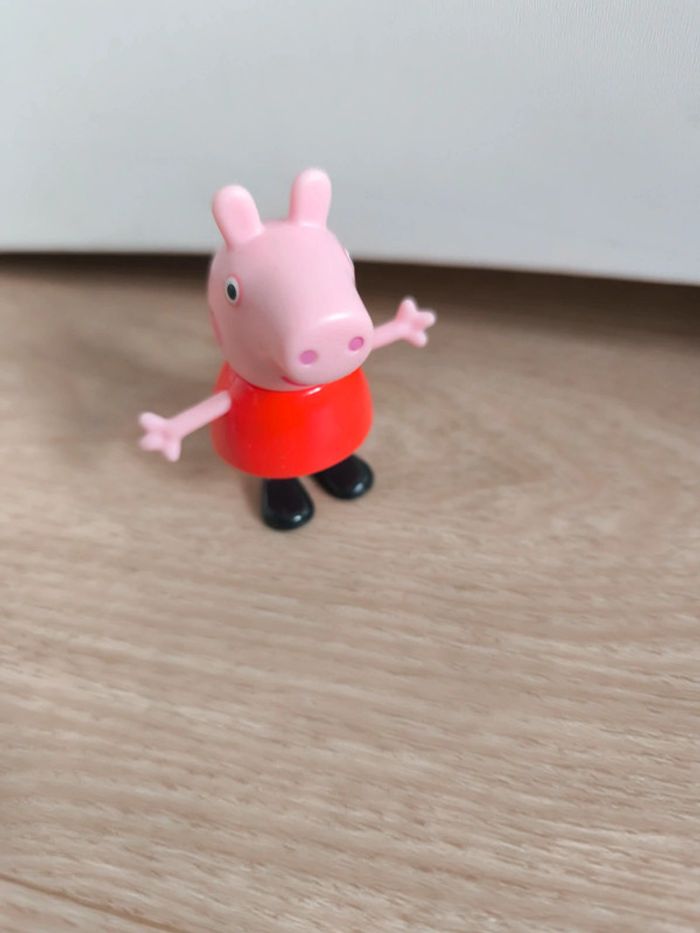 Figurine Peppa pig - photo numéro 2