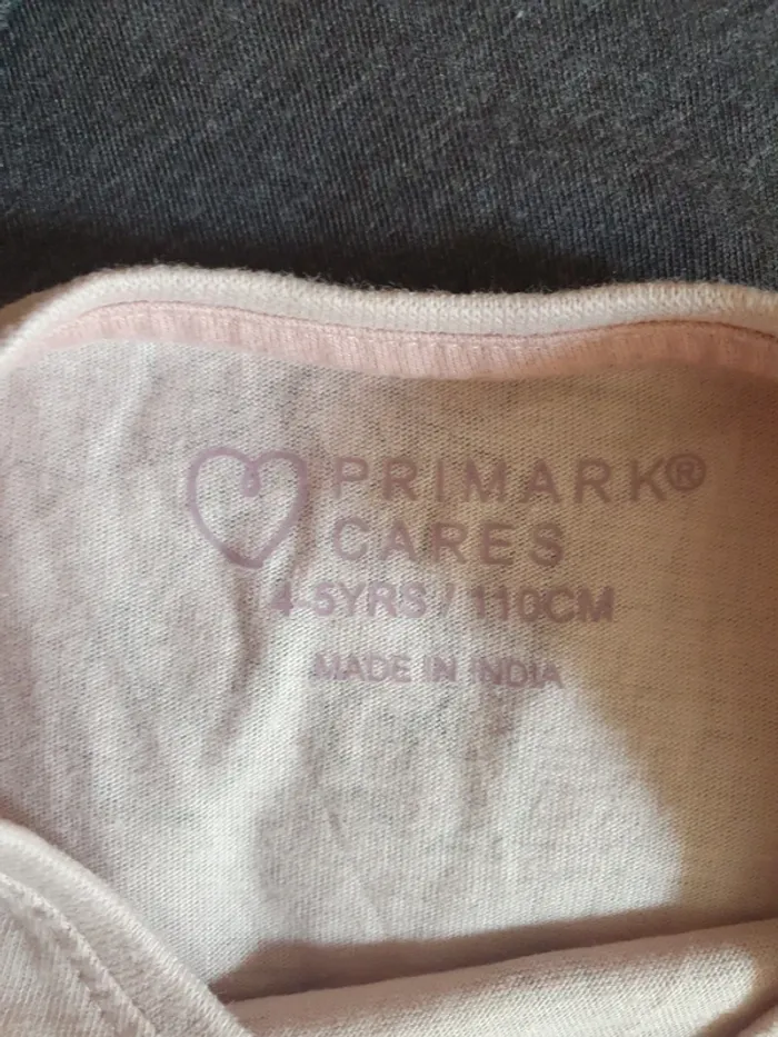 Lot de 4 t-shirts manches longues 4 ans - photo numéro 3