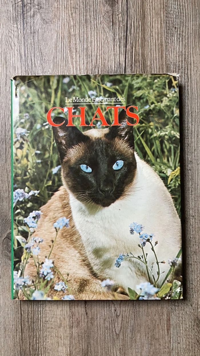 Livre relié Le Monde fascinant des chats