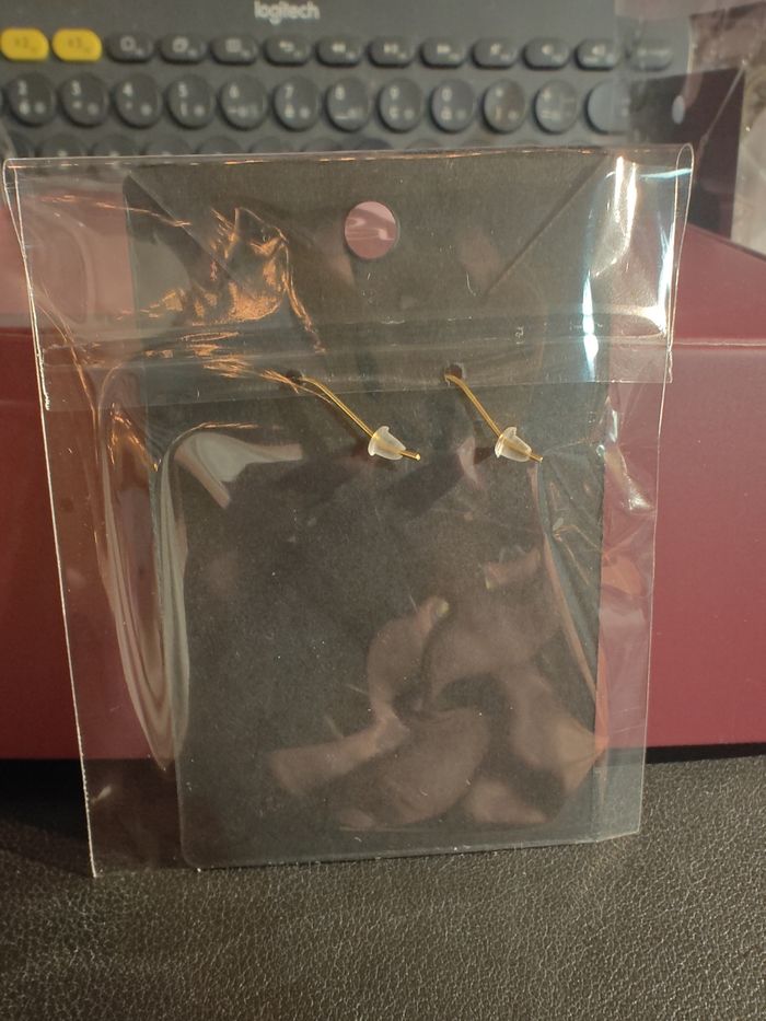 Boucles d'oreilles rouges et dorées - photo numéro 2