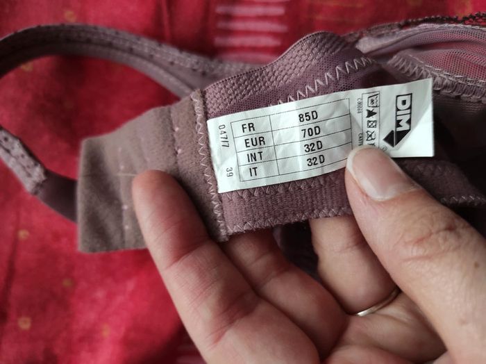 Soutien gorge DIM generous 85d neuf - photo numéro 4