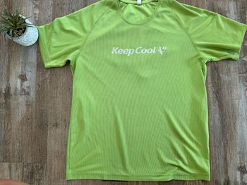 - Maillot de sport  (A) - Taille S -  bon état