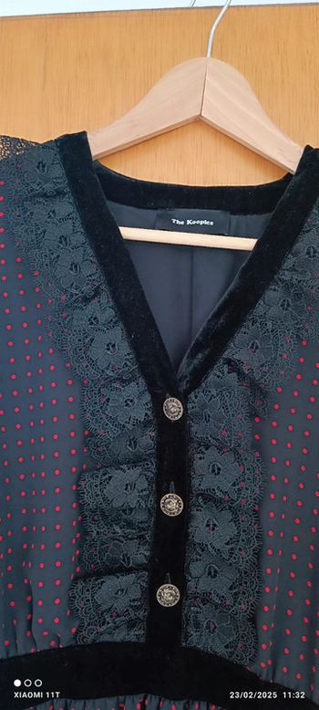 Robe noire et rouge imprimé pois taille M the kooples